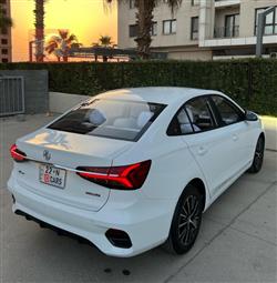 MG 5 Plus